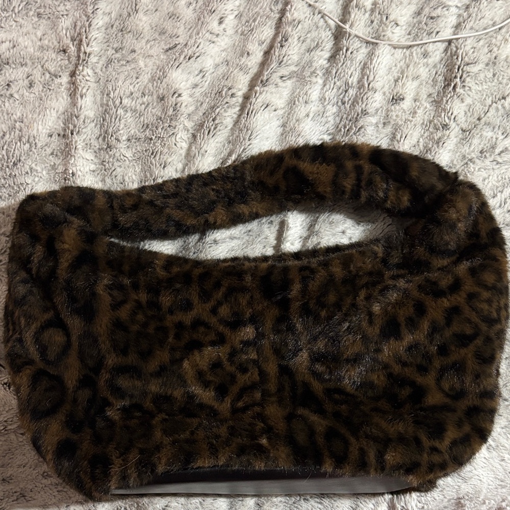 Leopard Print Faux Fur Shoulder Bag